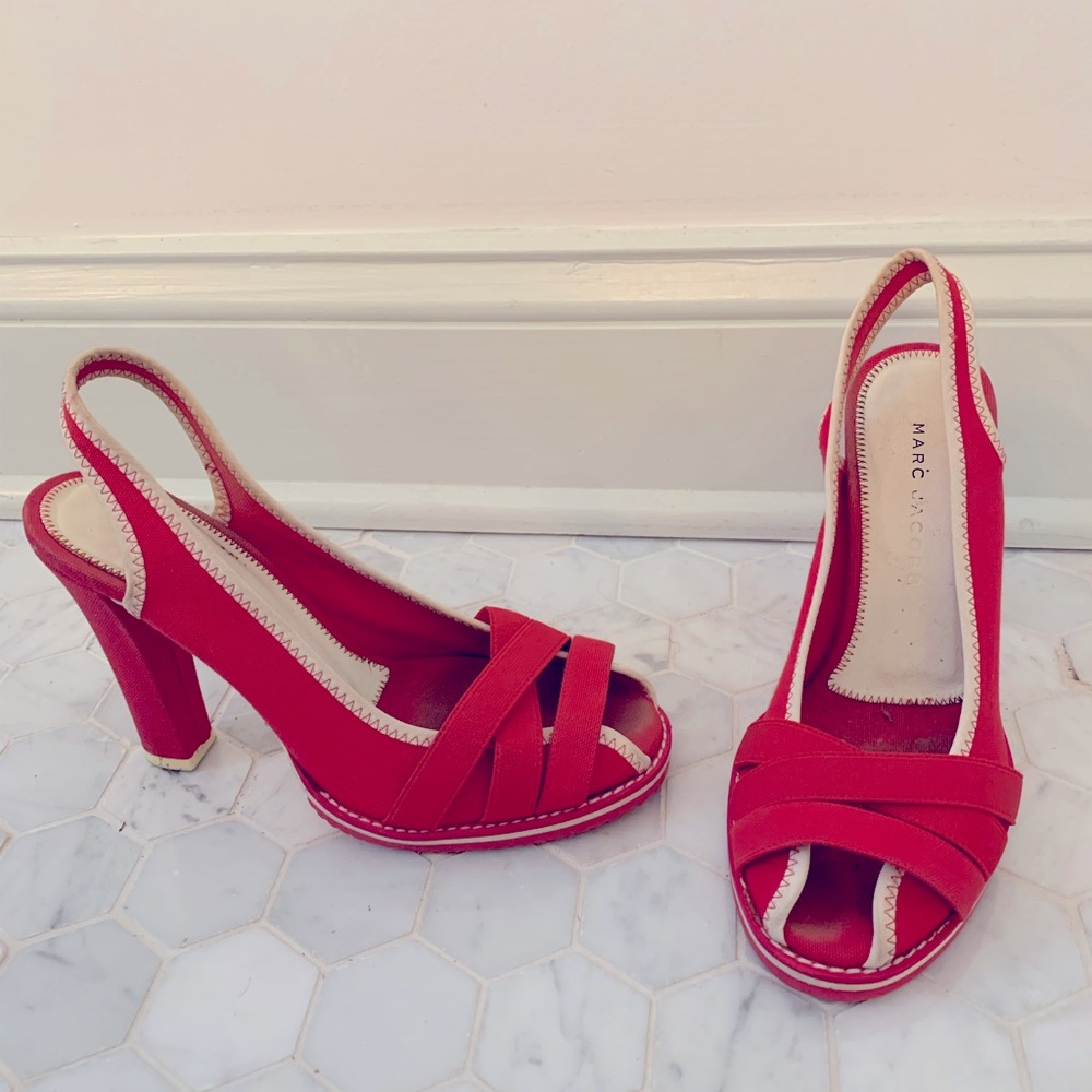 Marc Jacobs canvas sling back heel - size 37 1/2